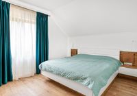 bedroom-8428539_1280.jpg