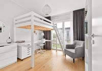 bedroom-8260325_1280.jpg