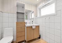 bathroom-8260426_1280.jpg