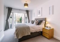 bedroom-5772286_1280.jpg