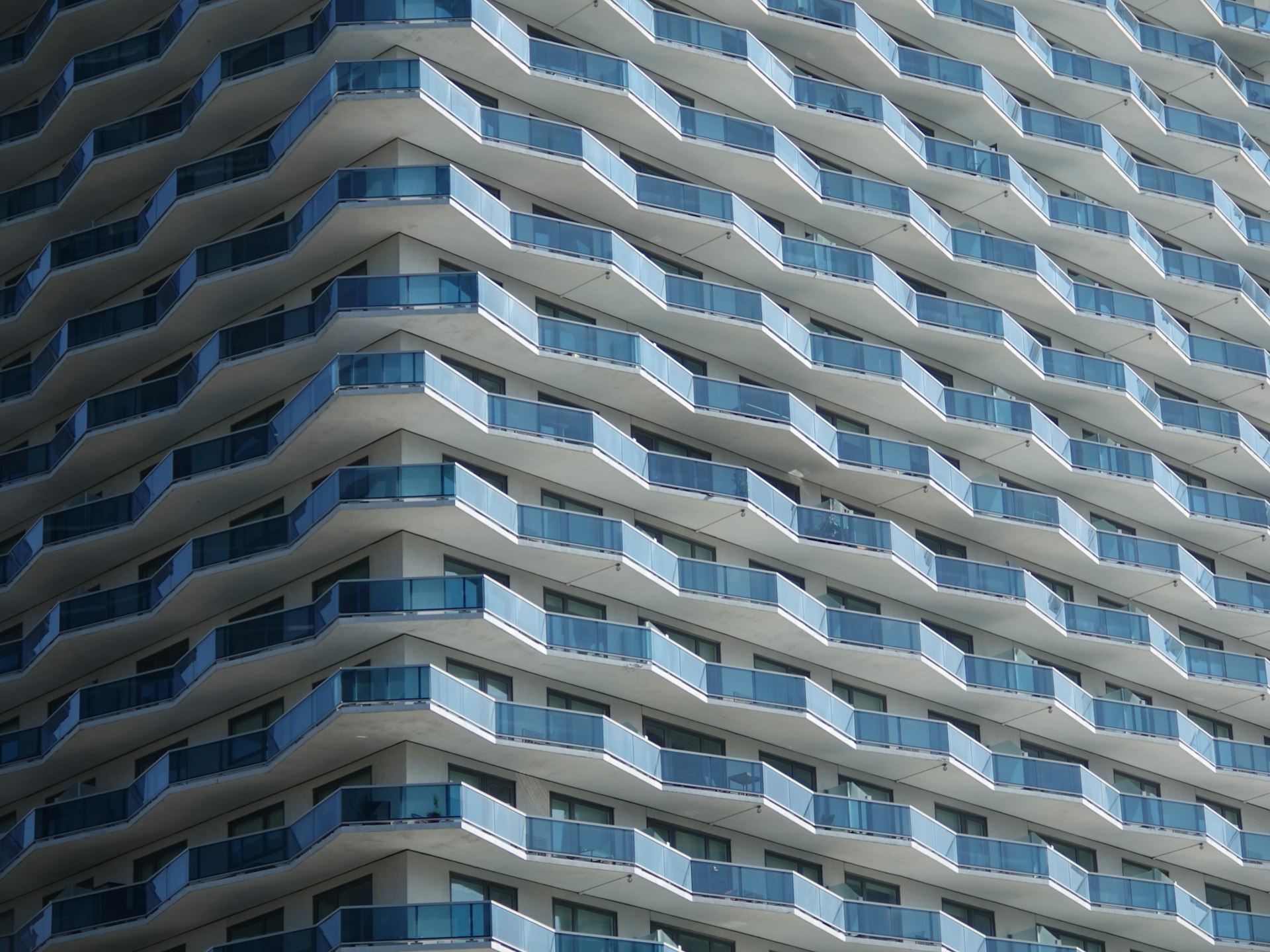 Modern skyscraper under bright daylight