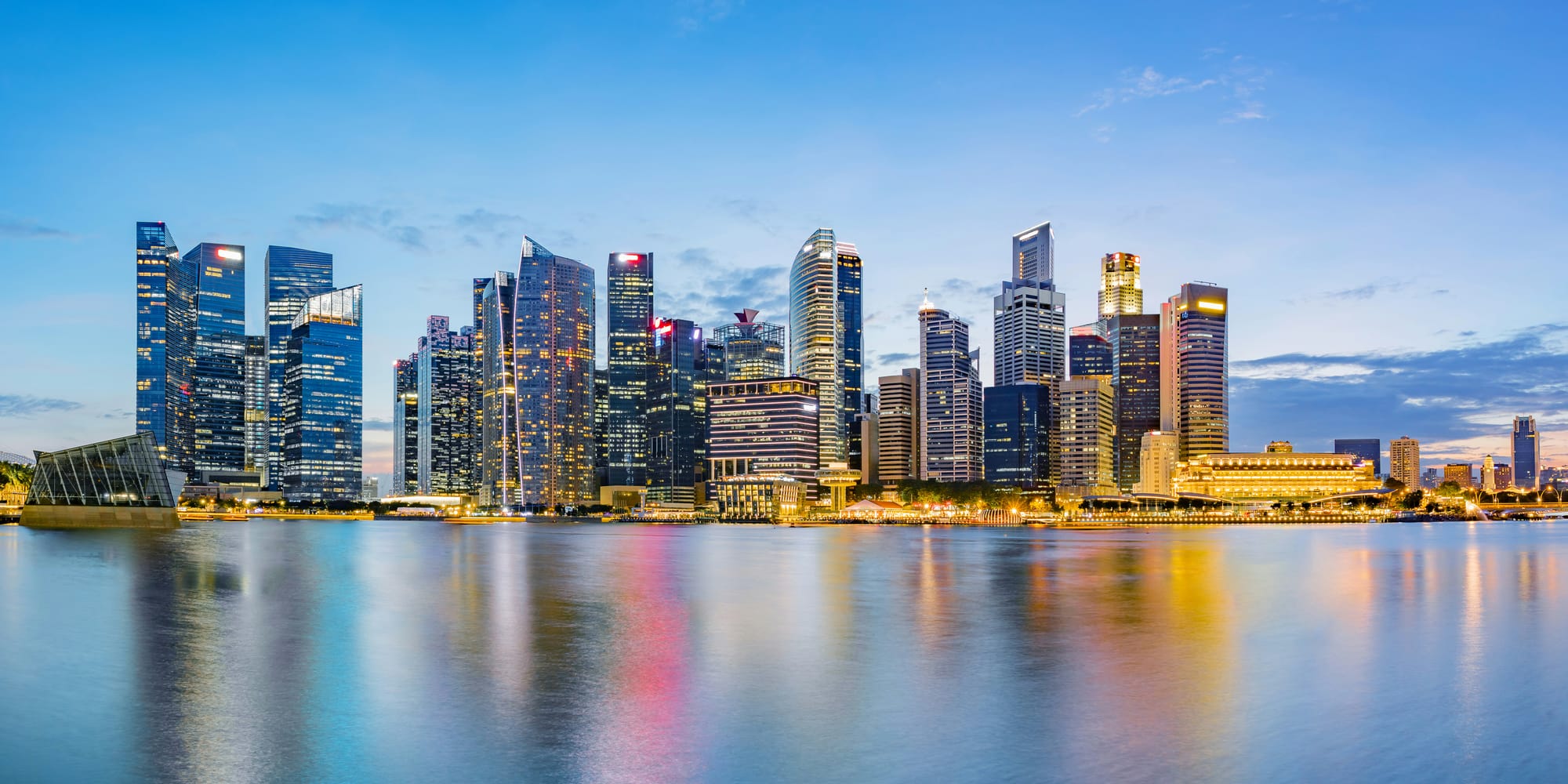 Singapore financial district skyline at Marina Bay — one of the leading hubs for accredited investor tokenization frameworks in Asia.