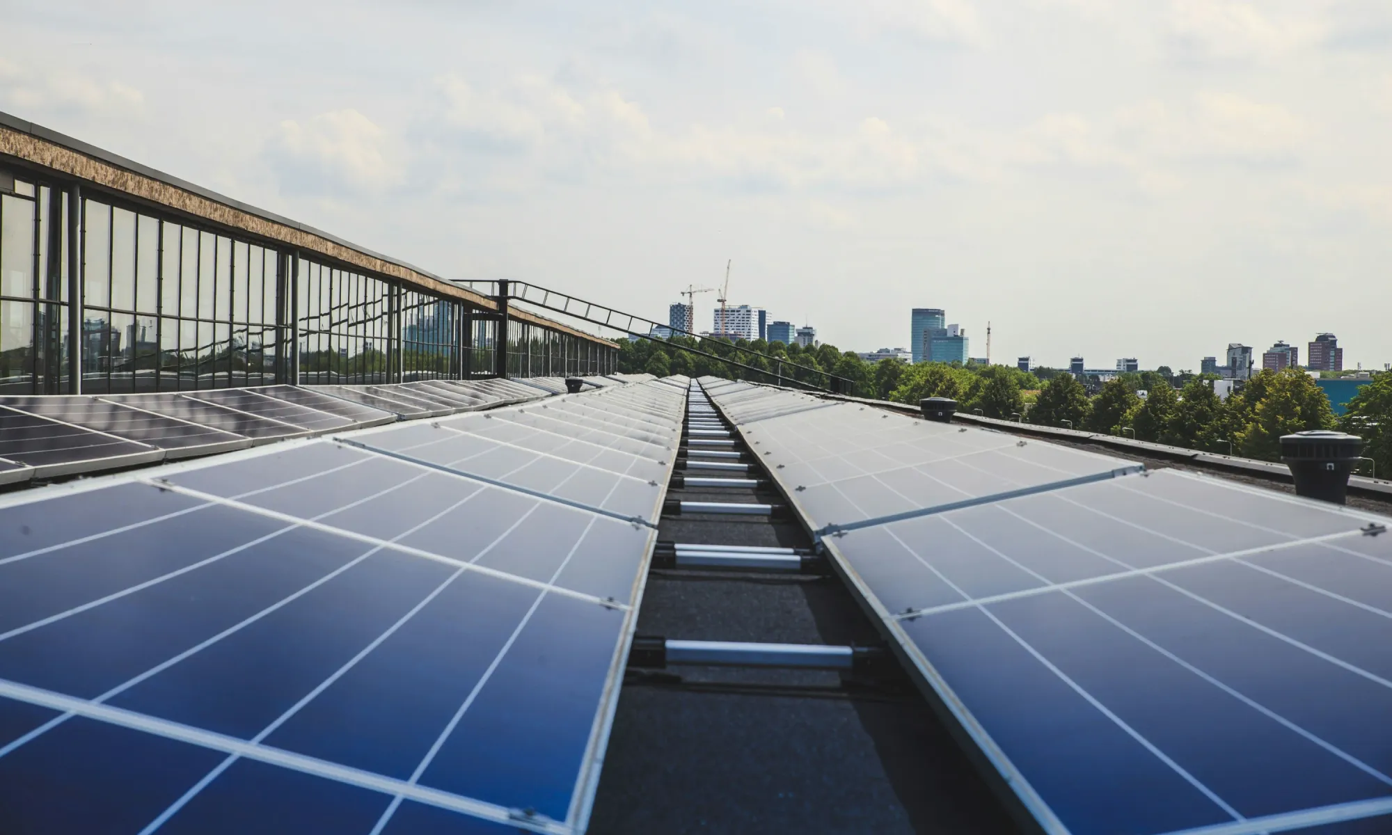 How Tokenized Green Bonds Could Power Curitiba’s Rooftop-Solar Plan
