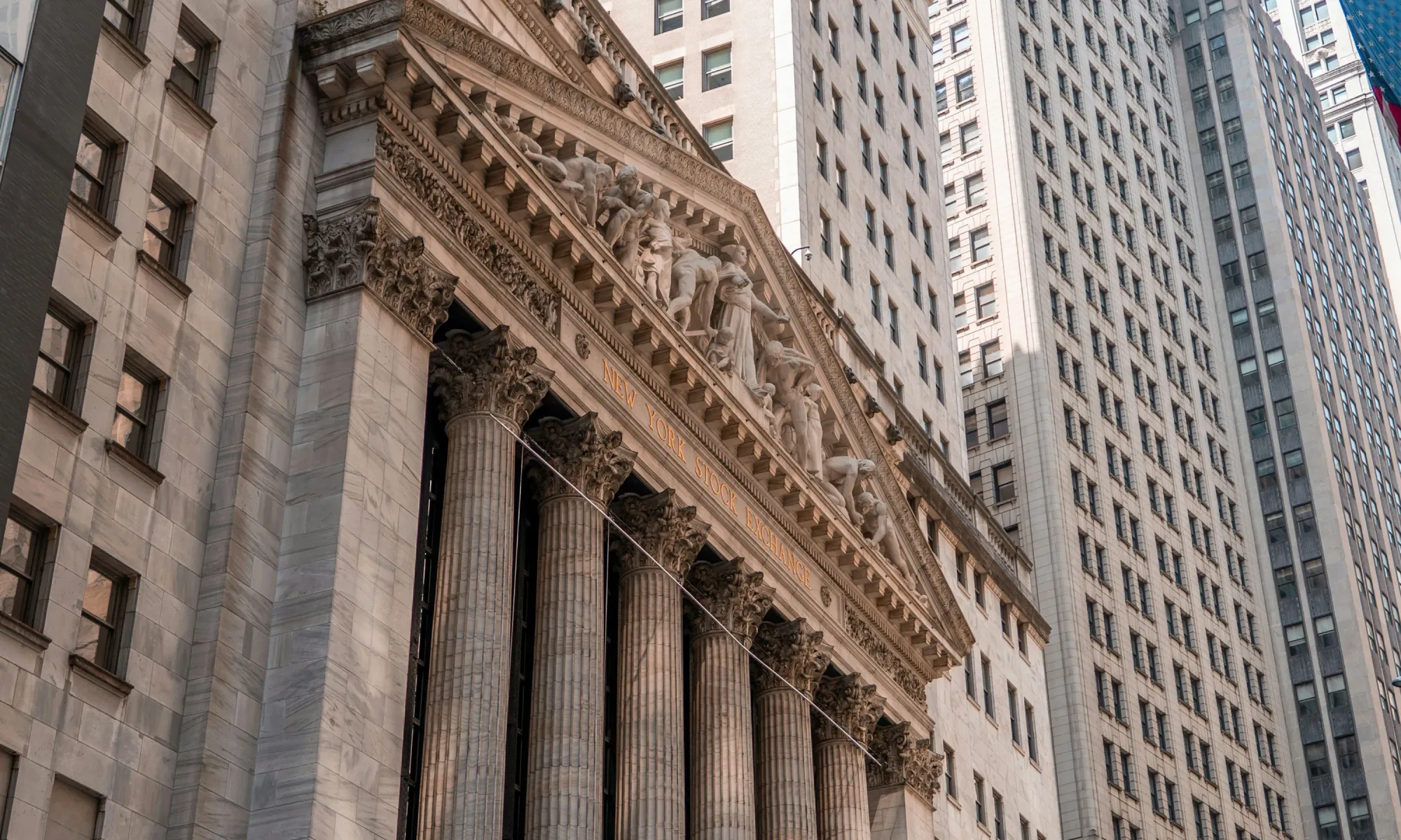 How Institutional Investors Are Entering the Tokenized Real Estate Space