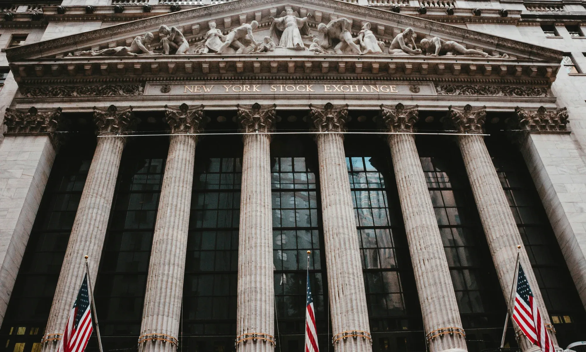 Tokenization Finance: How Stocks and Bonds Went Digital in 2025