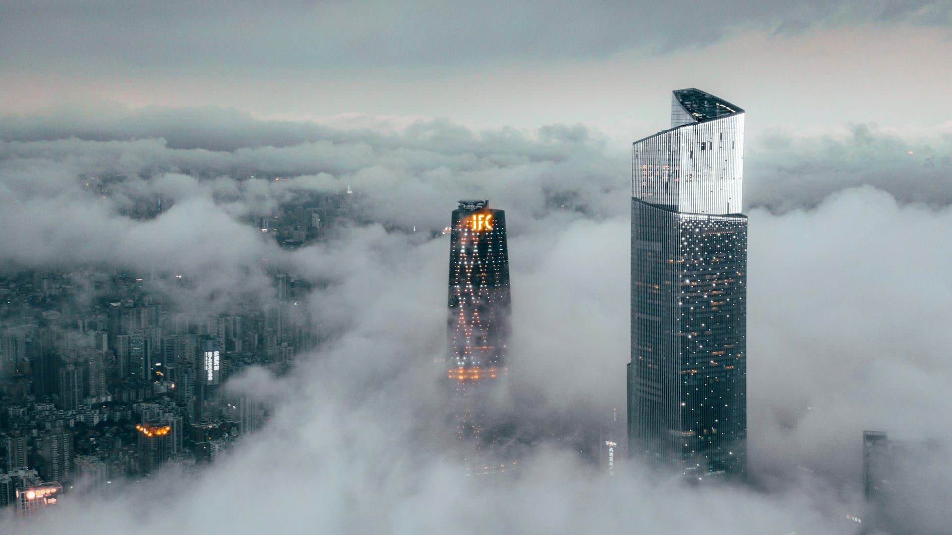 Tokenized Real Estate: A Decision Framework for Single-Asset vs. Diversified Fund Tokenization
